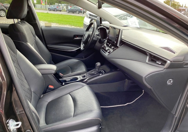 Toyota Corolla cena 98500 przebieg: 117380, rok produkcji 2019 z Bochnia małe 352
